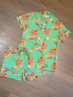 ALIETTE TWO PIECE 100% SILK SHORT SET SIZE S/M... #7965